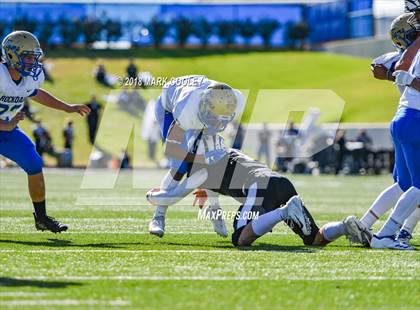 Thumbnail 3 in Grandview vs. Rockdale (UIL 3A D1 Bi-District) photogallery.
