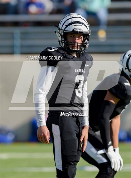 Thumbnail 1 in Grandview vs. Rockdale (UIL 3A D1 Bi-District) photogallery.