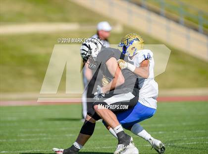 Thumbnail 1 in Grandview vs. Rockdale (UIL 3A D1 Bi-District) photogallery.