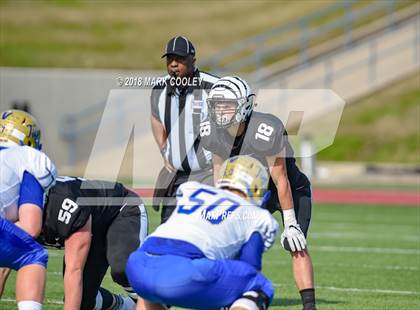 Thumbnail 2 in Grandview vs. Rockdale (UIL 3A D1 Bi-District) photogallery.