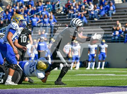 Thumbnail 3 in Grandview vs. Rockdale (UIL 3A D1 Bi-District) photogallery.
