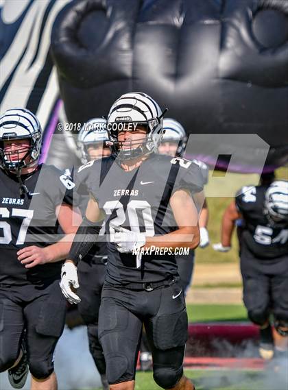 Thumbnail 2 in Grandview vs. Rockdale (UIL 3A D1 Bi-District) photogallery.