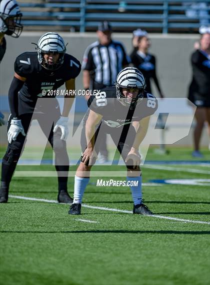 Thumbnail 3 in Grandview vs. Rockdale (UIL 3A D1 Bi-District) photogallery.
