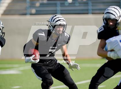 Thumbnail 3 in Grandview vs. Rockdale (UIL 3A D1 Bi-District) photogallery.