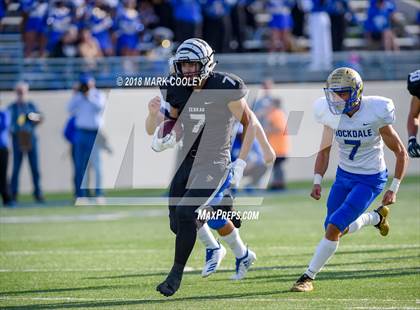 Thumbnail 3 in Grandview vs. Rockdale (UIL 3A D1 Bi-District) photogallery.