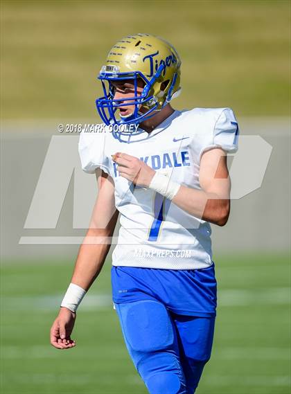 Thumbnail 2 in Grandview vs. Rockdale (UIL 3A D1 Bi-District) photogallery.