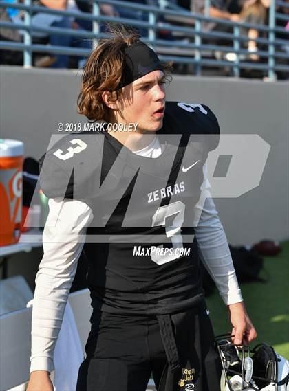 Thumbnail 2 in Grandview vs. Rockdale (UIL 3A D1 Bi-District) photogallery.