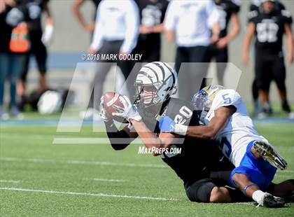 Thumbnail 3 in Grandview vs. Rockdale (UIL 3A D1 Bi-District) photogallery.