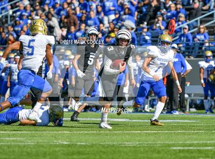 Thumbnail 3 in Grandview vs. Rockdale (UIL 3A D1 Bi-District) photogallery.
