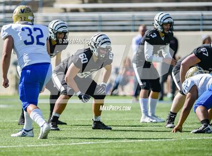 Thumbnail 1 in Grandview vs. Rockdale (UIL 3A D1 Bi-District) photogallery.