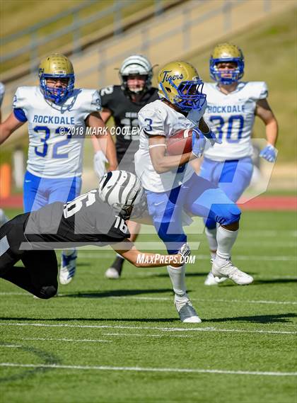 Thumbnail 1 in Grandview vs. Rockdale (UIL 3A D1 Bi-District) photogallery.