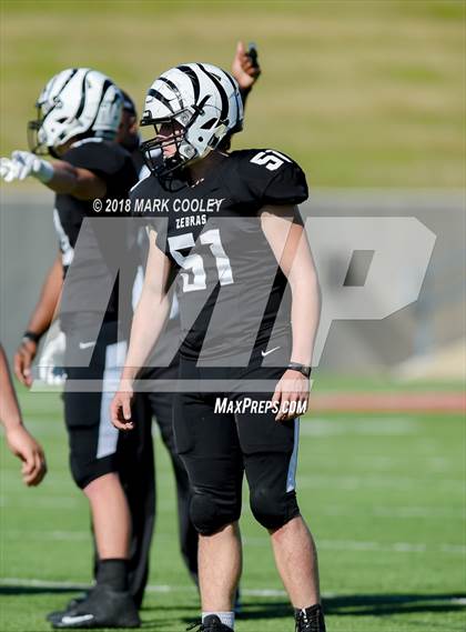 Thumbnail 2 in Grandview vs. Rockdale (UIL 3A D1 Bi-District) photogallery.