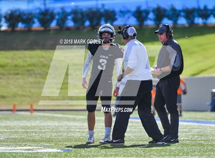 Thumbnail 3 in Grandview vs. Rockdale (UIL 3A D1 Bi-District) photogallery.