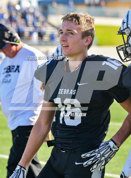 Thumbnail 3 in Grandview vs. Rockdale (UIL 3A D1 Bi-District) photogallery.