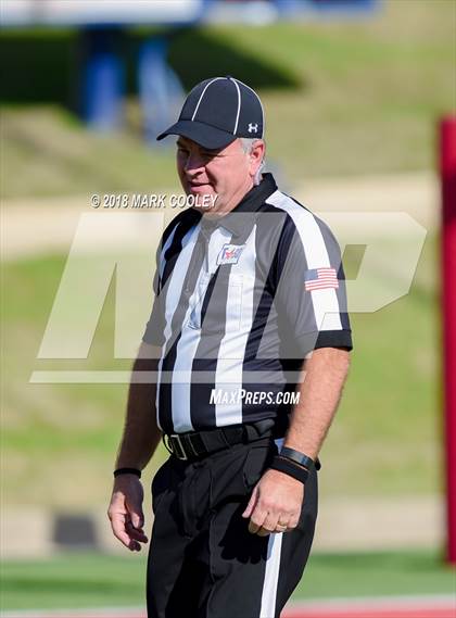 Thumbnail 2 in Grandview vs. Rockdale (UIL 3A D1 Bi-District) photogallery.