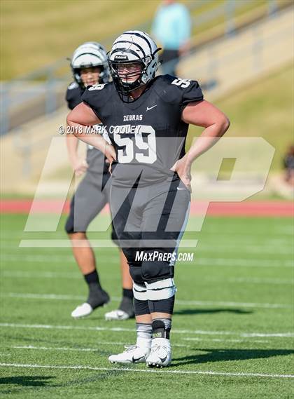 Thumbnail 2 in Grandview vs. Rockdale (UIL 3A D1 Bi-District) photogallery.