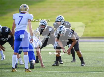 Thumbnail 2 in Grandview vs. Rockdale (UIL 3A D1 Bi-District) photogallery.