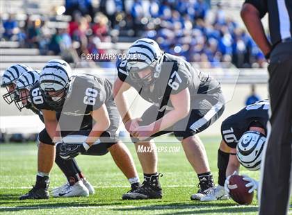 Thumbnail 1 in Grandview vs. Rockdale (UIL 3A D1 Bi-District) photogallery.
