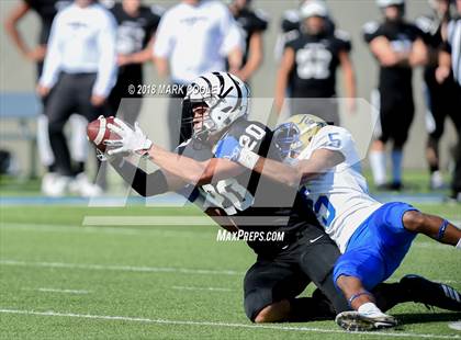 Thumbnail 2 in Grandview vs. Rockdale (UIL 3A D1 Bi-District) photogallery.