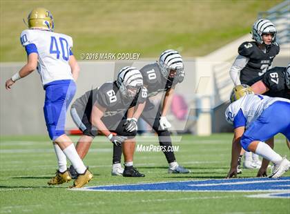 Thumbnail 3 in Grandview vs. Rockdale (UIL 3A D1 Bi-District) photogallery.