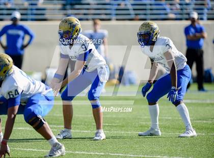 Thumbnail 2 in Grandview vs. Rockdale (UIL 3A D1 Bi-District) photogallery.