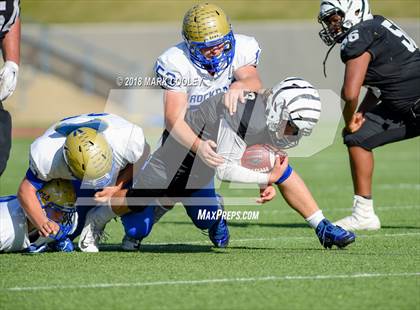 Thumbnail 3 in Grandview vs. Rockdale (UIL 3A D1 Bi-District) photogallery.