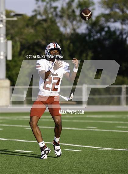 Thumbnail 3 in Weiss @ A&M Consolidated photogallery.