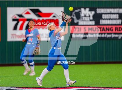 Thumbnail 2 in Moore @ Mustang photogallery.