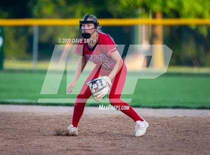 Thumbnail 2 in Linn-Mar @ Iowa City West photogallery.