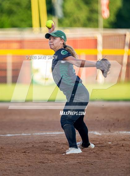 Thumbnail 3 in Linn-Mar @ Iowa City West photogallery.