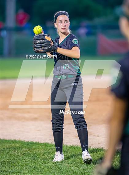 Thumbnail 1 in Linn-Mar @ Iowa City West photogallery.