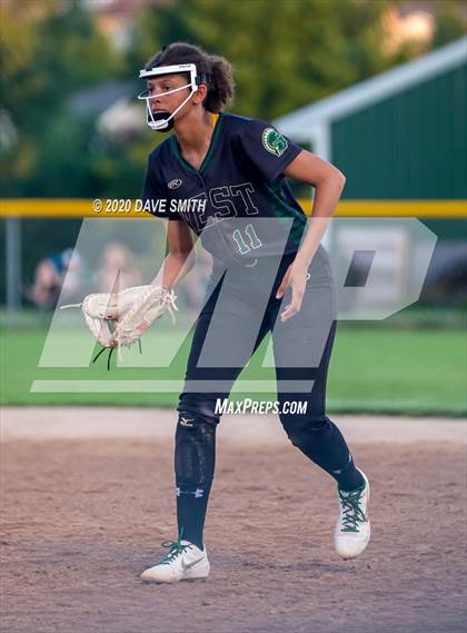 Thumbnail 3 in Linn-Mar @ Iowa City West photogallery.
