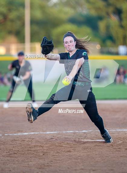 Thumbnail 2 in Linn-Mar @ Iowa City West photogallery.