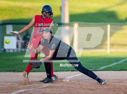 Thumbnail 3 in Linn-Mar @ Iowa City West photogallery.