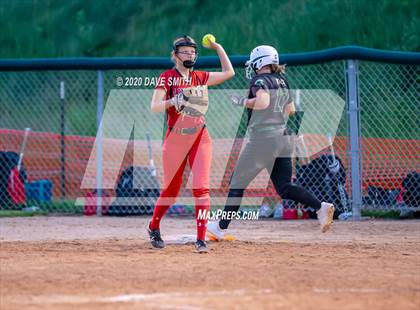 Thumbnail 1 in Linn-Mar @ Iowa City West photogallery.