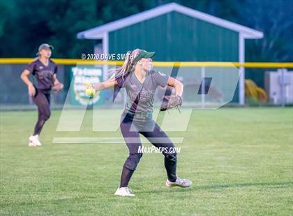 Thumbnail 3 in Linn-Mar @ Iowa City West photogallery.