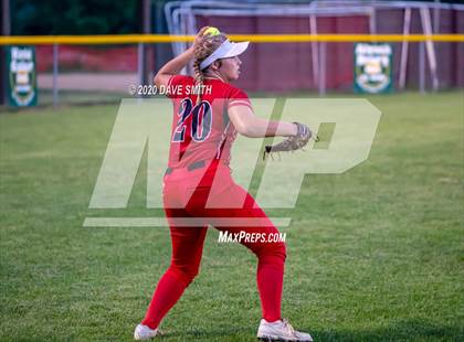 Thumbnail 1 in Linn-Mar @ Iowa City West photogallery.