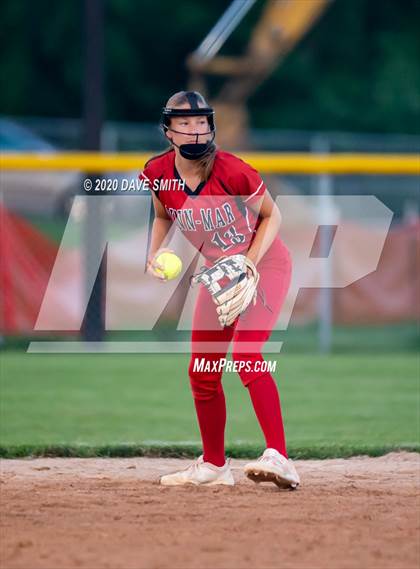 Thumbnail 2 in Linn-Mar @ Iowa City West photogallery.