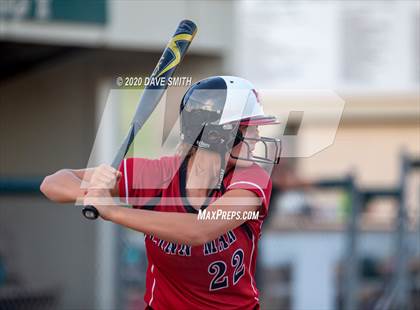 Thumbnail 3 in Linn-Mar @ Iowa City West photogallery.