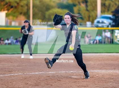 Thumbnail 2 in Linn-Mar @ Iowa City West photogallery.