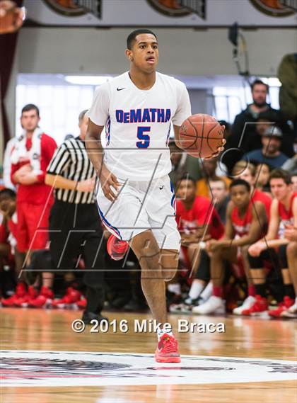 Thumbnail 1 in DeMatha vs. Chaminade (Spalding Hoophall Classic) photogallery.