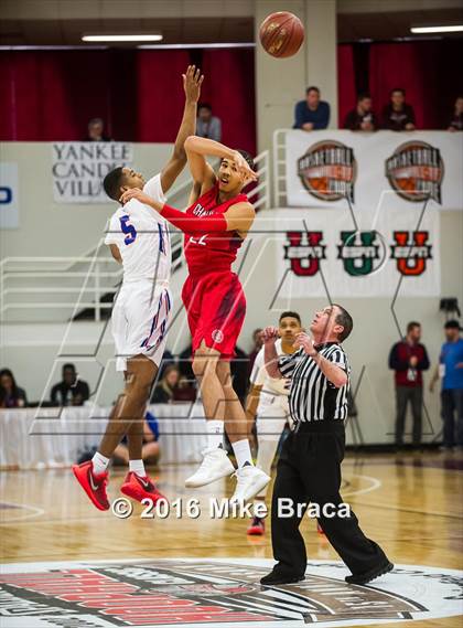 Thumbnail 3 in DeMatha vs. Chaminade (Spalding Hoophall Classic) photogallery.