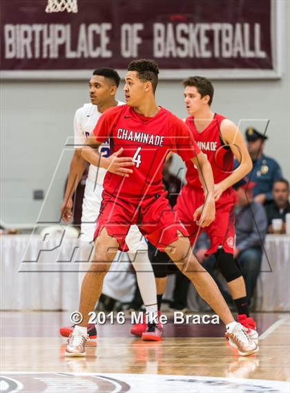 Thumbnail 3 in DeMatha vs. Chaminade (Spalding Hoophall Classic) photogallery.
