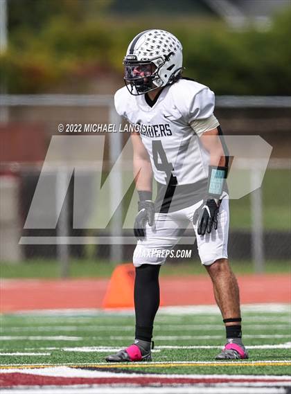 Thumbnail 1 in Toms River East @ Matawan Regional photogallery.