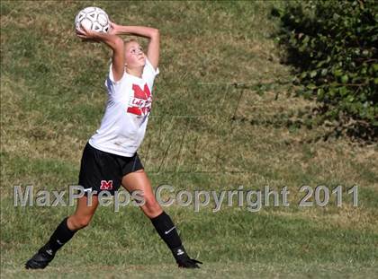 Thumbnail 3 in Maryville vs. Dobyns-Bennett (Bearden Invitational) photogallery.