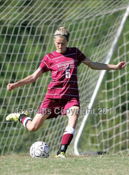 Thumbnail 3 in Maryville vs. Dobyns-Bennett (Bearden Invitational) photogallery.
