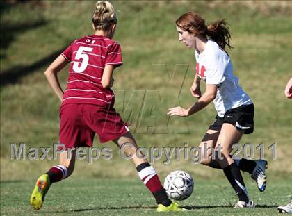 Thumbnail 3 in Maryville vs. Dobyns-Bennett (Bearden Invitational) photogallery.