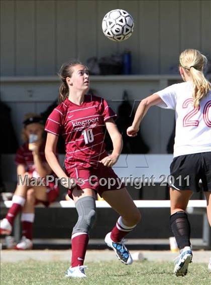 Thumbnail 2 in Maryville vs. Dobyns-Bennett (Bearden Invitational) photogallery.