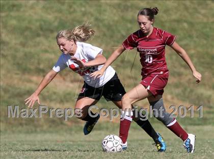 Thumbnail 1 in Maryville vs. Dobyns-Bennett (Bearden Invitational) photogallery.