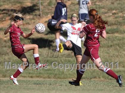 Thumbnail 3 in Maryville vs. Dobyns-Bennett (Bearden Invitational) photogallery.